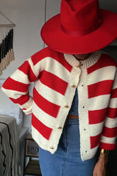 Sweet Sayings – Strickjacke mit Farbblockdesign und Metallknöpfen
